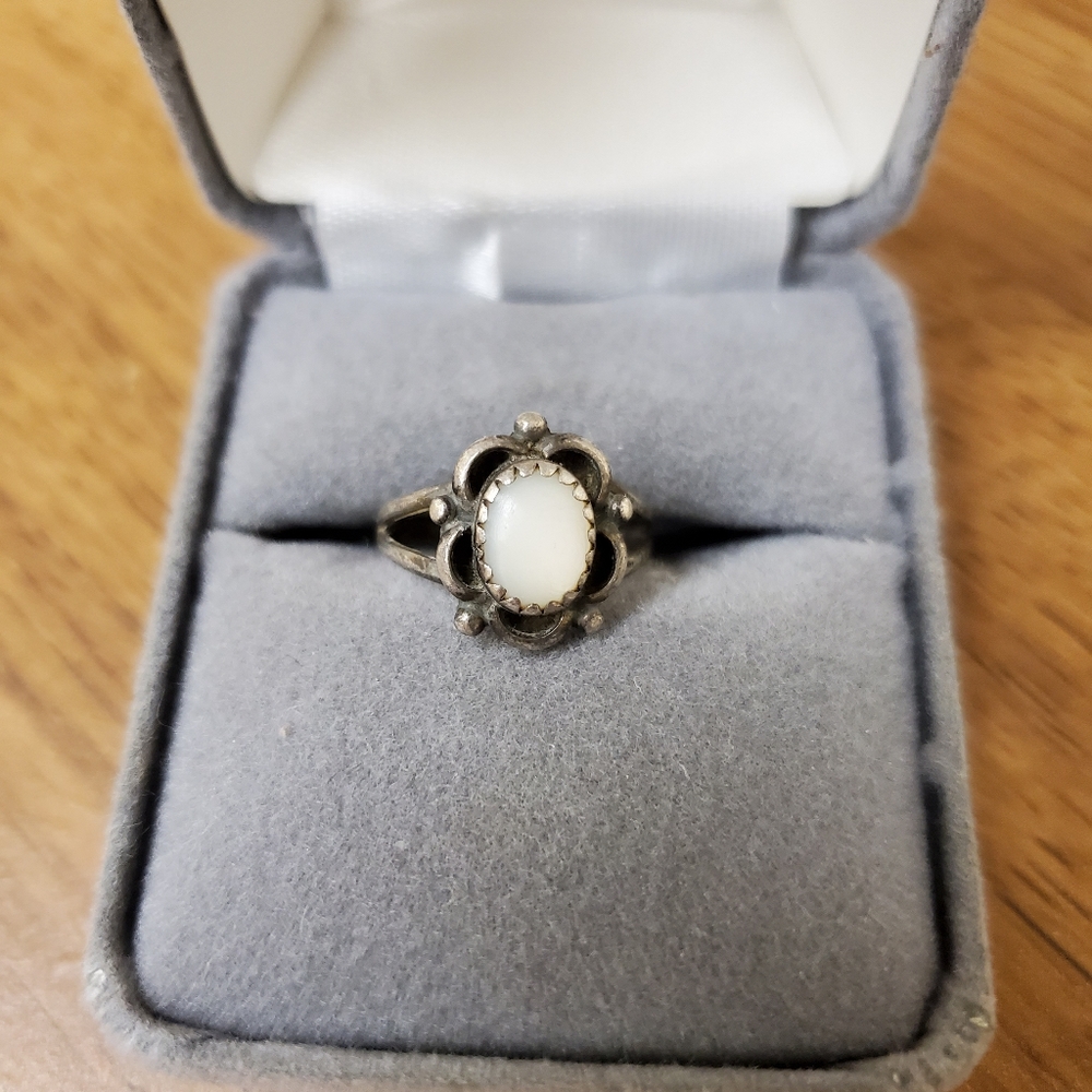 Estate Ring - Picture 9 of 9